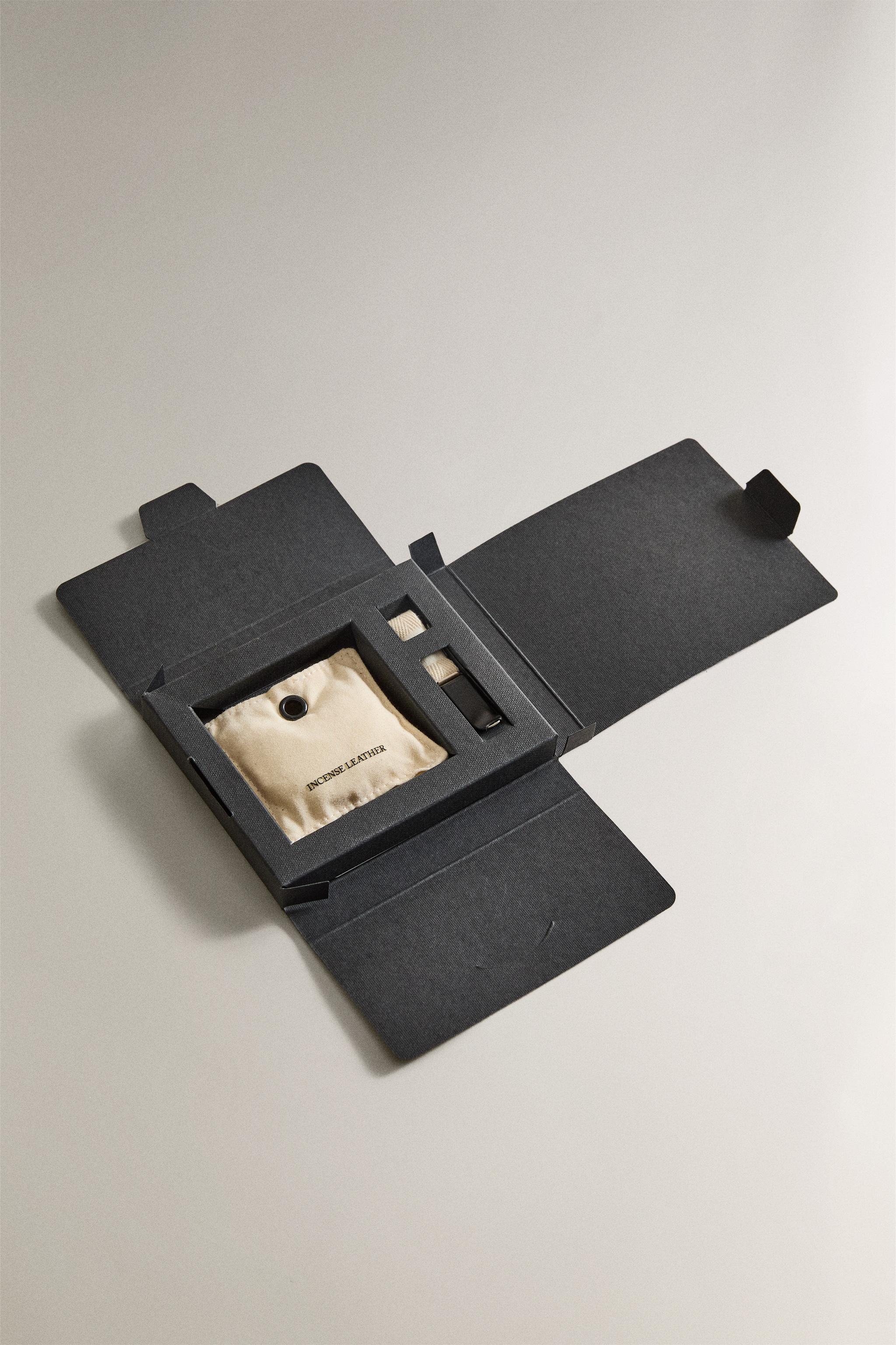 DIFFUSEUR DE VOITURE INCENSE LEATHER